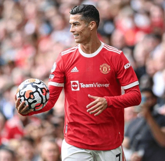 美记：湖人有可能会效仿尼克斯，取下NBA杯冠军旗帜（美媒：湖人或效仿尼克斯，撤下NBA季中锦标赛冠军旗帜）