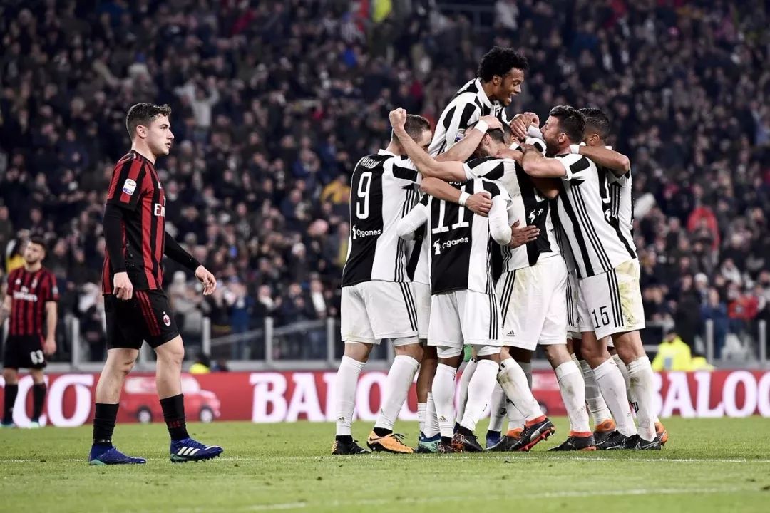 利雅得胜利2-1逆转费哈，C罗双响+补时第14分钟点射绝杀（C罗梅开二度补时第14分钟点球绝杀，利雅得胜利2-1逆转费哈）