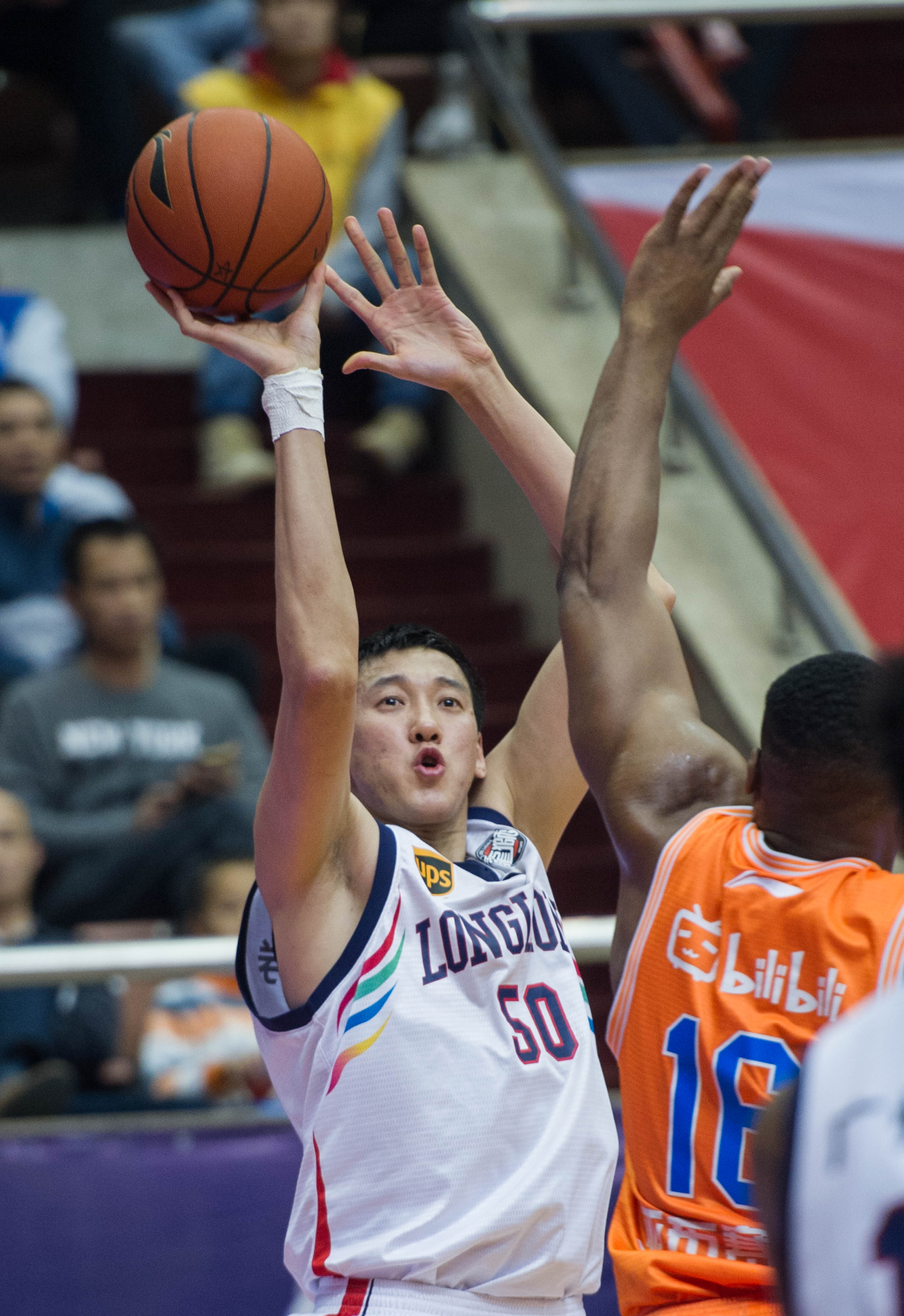 德乙战报：塞古因破门，鲁索绝平，柏林赫塔1-1比勒菲尔德（德乙综述：塞古因建功，鲁索补时扳平，柏林赫塔1-1战平比勒菲尔德）