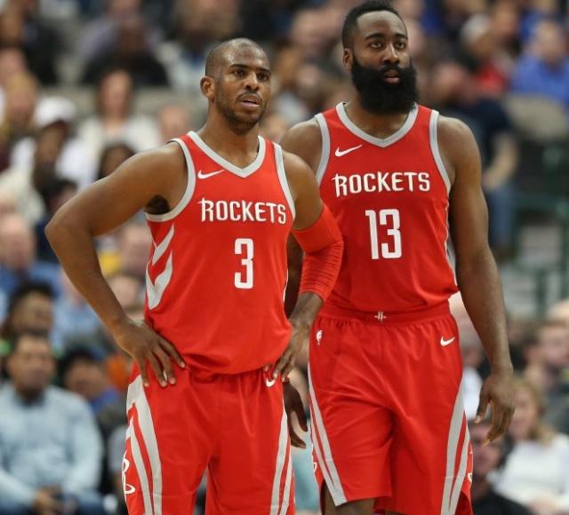 利物浦、曼城和热刺竞逐安托万·塞梅尼奥：英超转会市场的焦点（安托万·塞梅尼奥成英超转会焦点：利物浦、曼城与热刺上演争夺战）